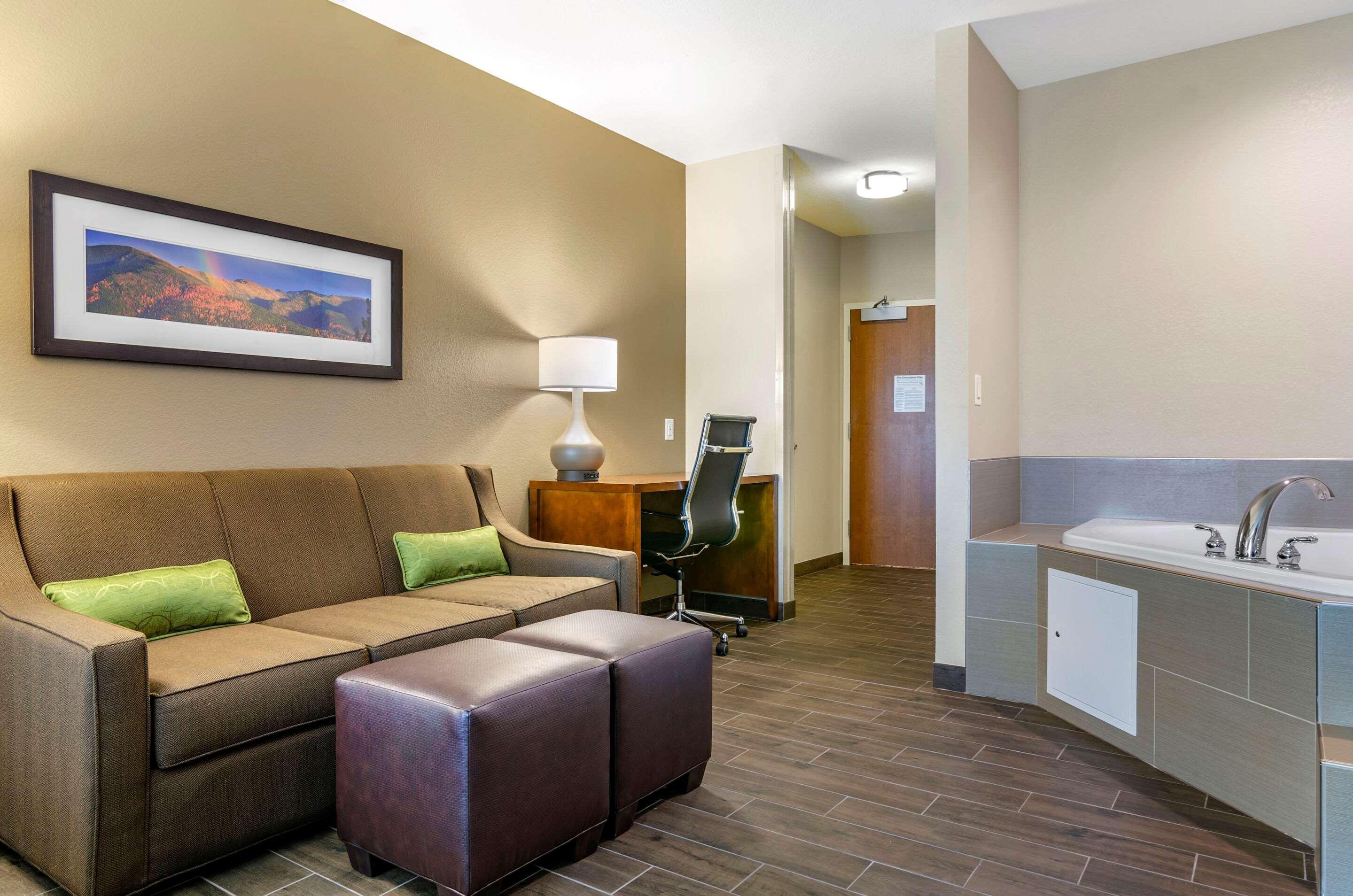 Comfort Suites Helena Airport Bagian luar foto